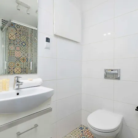 דירה Klimatyzowany Z Dwiema Sypialniami W Centrum Krakowa Blisko Rynku I Parku By Renters