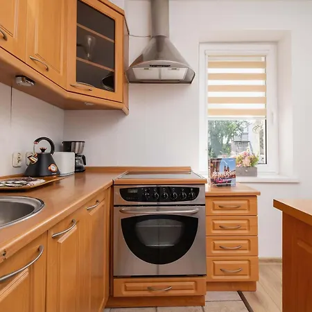 Klimatyzowany Z Dwiema Sypialniami W Centrum Krakowa Blisko Rynku I Parku By Renters * Cracóvia