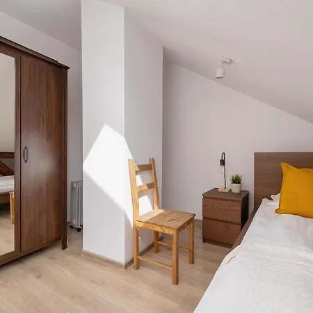 Klimatyzowany Z Dwiema Sypialniami W Centrum Krakowa Blisko Rynku I Parku By Renters * Cracóvia